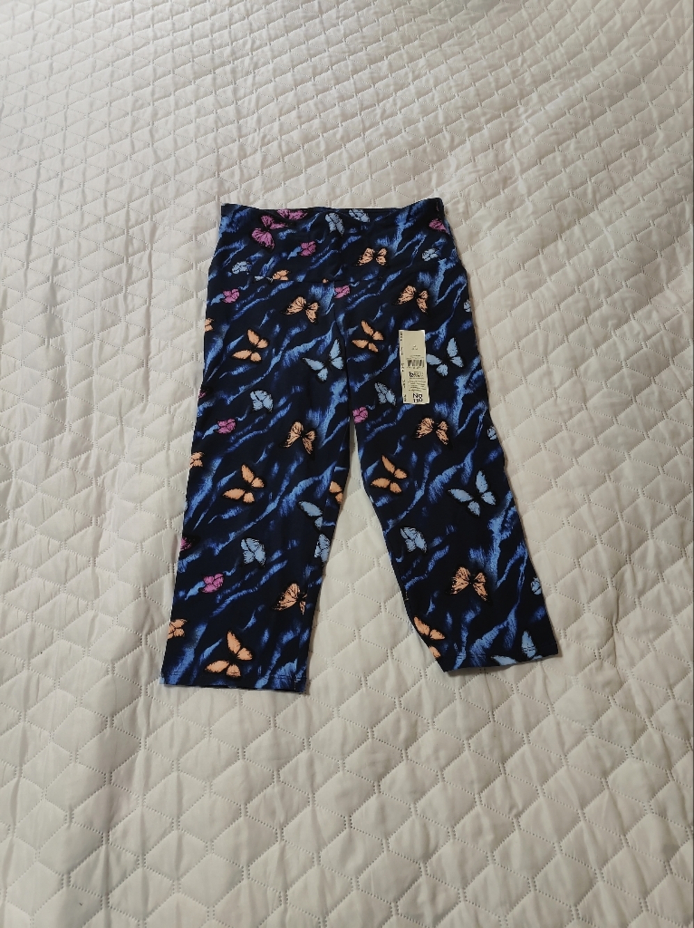 NWT No Boundaries Butterfly Capri Leggings Women’s Medium Blue - Picture 2 of 4
